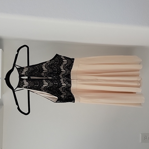 B. Darlin Junior's Sleeveless Dress - Black&Pale/Light Pink - Picture 4 of 11